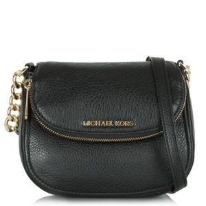 Michael Kors EUC crossbody purse with strap